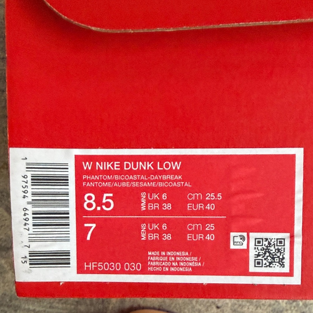 Nike Dunk Low, Women’s 8.5 - Picture 6 of 6